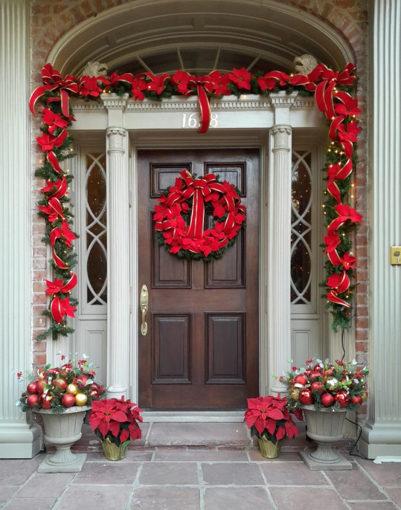 Christmas Holiday Doorway Garland Treatment And Wreath With Lights Home Decor Optimizer 2wf4qv 7 Poinfixed Rv2