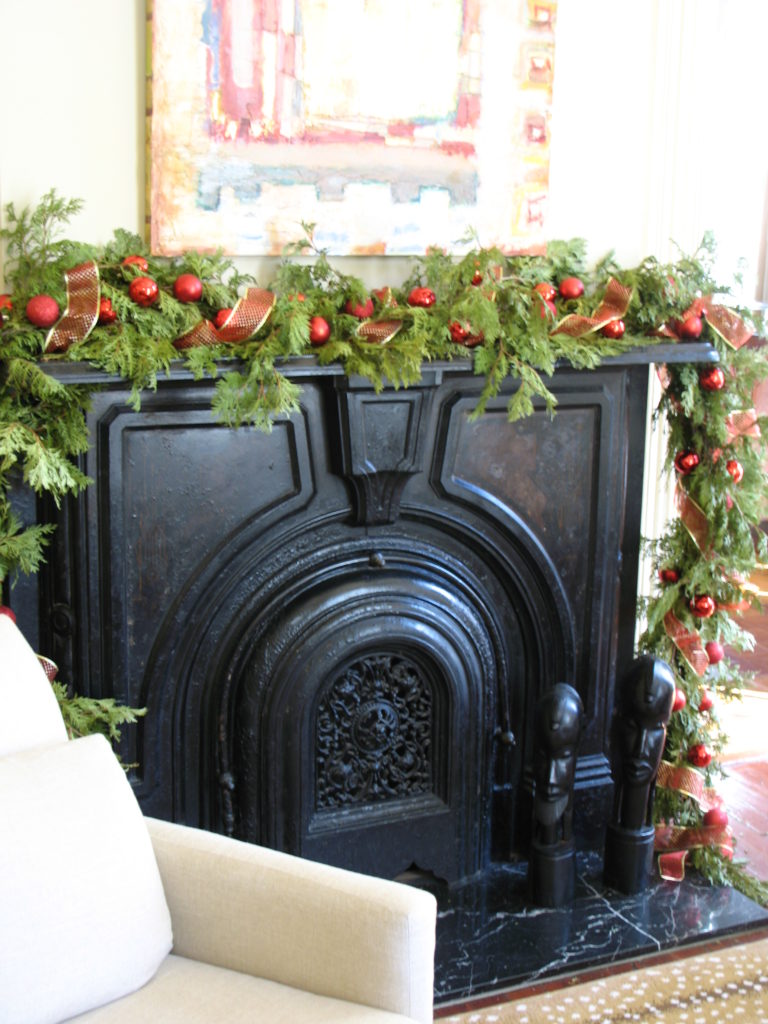 Victorian Style Christmas Mantle Decor With Red Apples & Live Greenery Pictures 01.08 073
