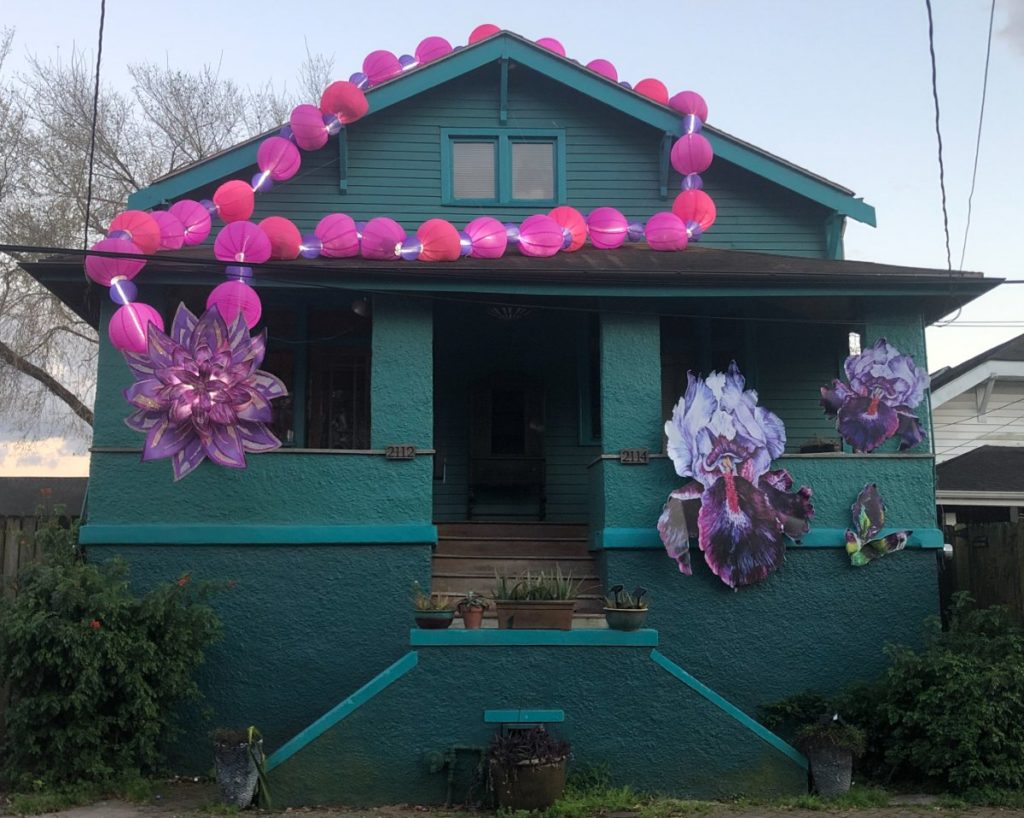 Mardi Gras House Float Decor (2)