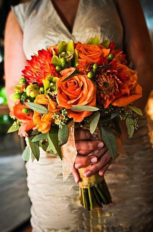 Classic Elegant Garden Hand Tied Bridal Bouquet 20 102.9 Kb