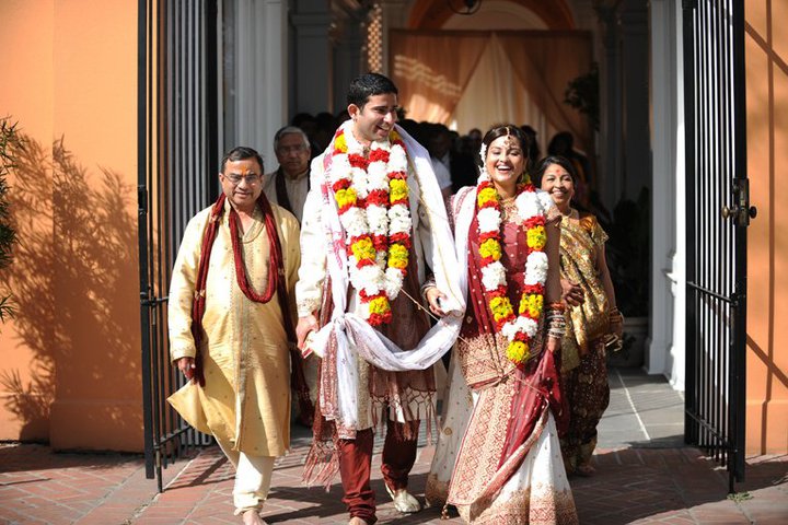 Hindu Indian Wedding Bride & Groom Flower Garlands 35277 419193278535 666318 N